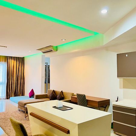 Regalia Suites & Residence By Enjoy Your Stay Kuala Lumpur Exterior foto