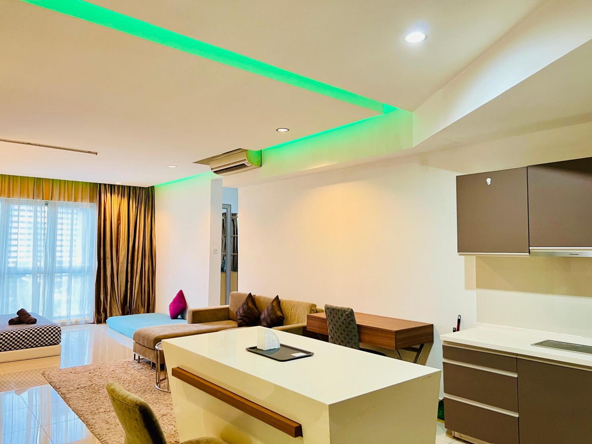 Regalia Suites & Residence By Enjoy Your Stay Kuala Lumpur Exterior foto